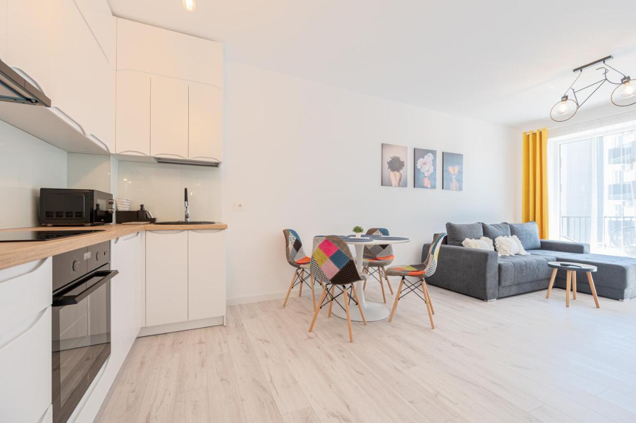 Apartment Trendy Flat By The Oradea